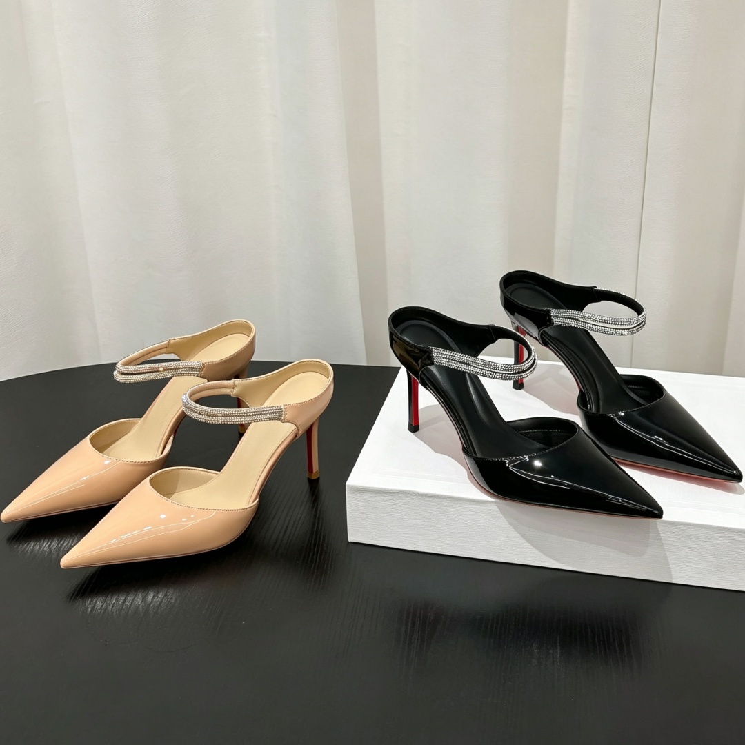 Leather Classic Strap - Kadınlar İçin Patent Deri Sivri Burunlu